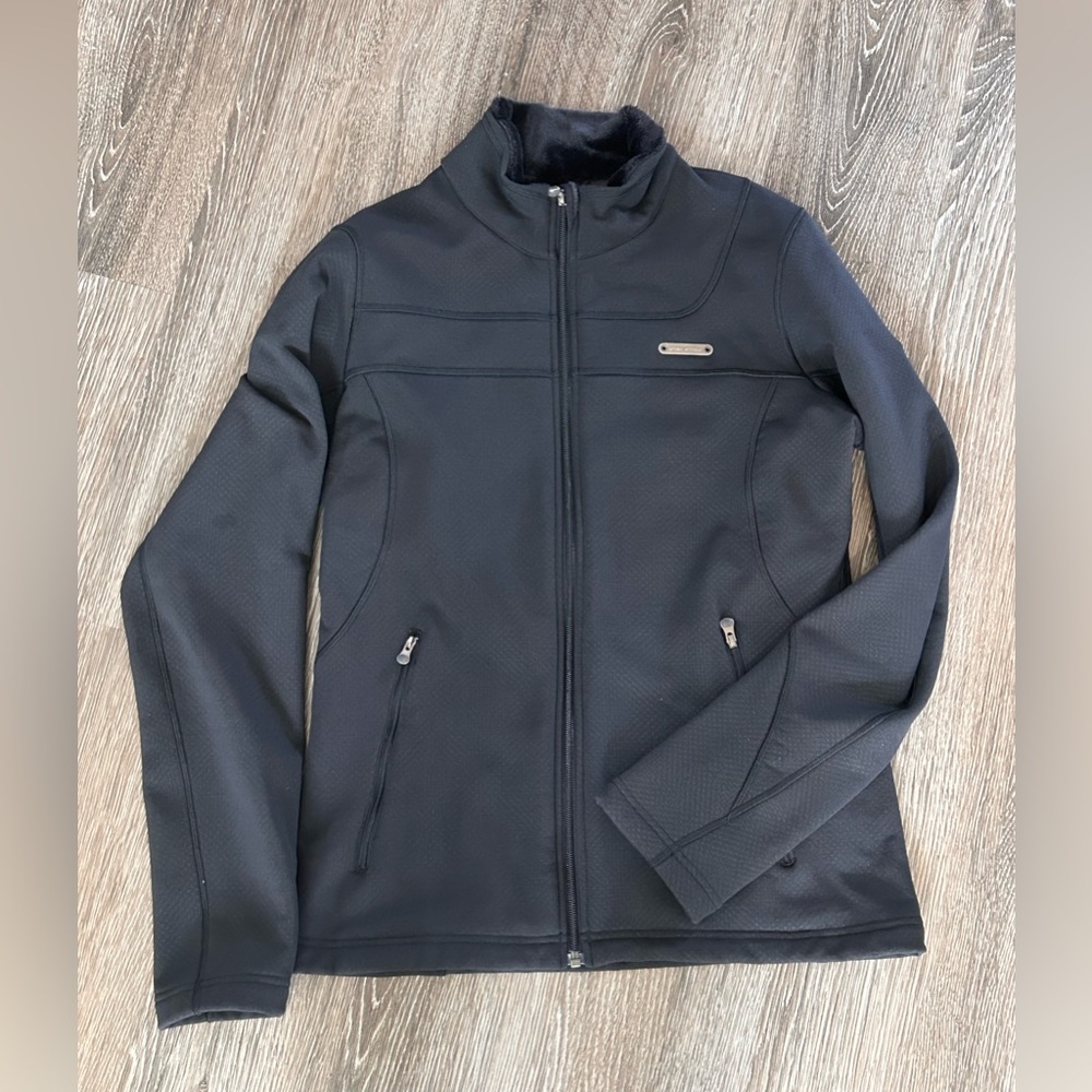 NWOT Med Under Armour Zip Down